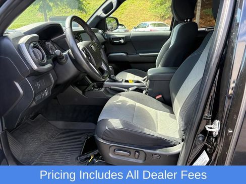 Used 2022 Toyota Tacoma TRD Sport w/ TRD Premium Sport Package AWD/4WD image 17