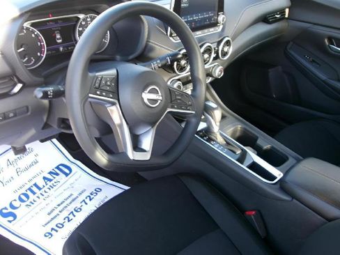 Used 2025 Nissan Sentra SV FWD image 12