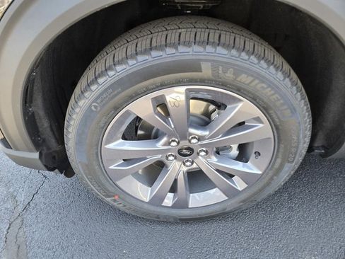 New 2026 Ford Explorer Active w/ Active Comfort Package AWD/4WD image 33