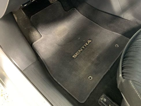 Used 2019 Nissan Sentra SV w/ Special Edition Package image 19