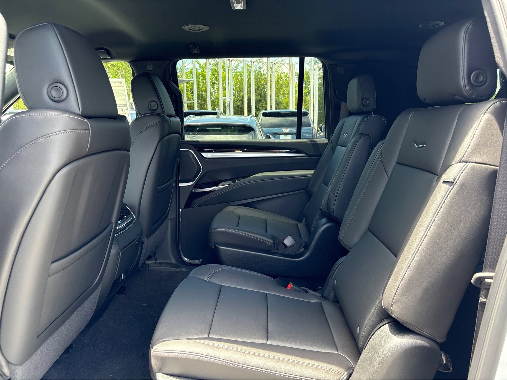 New 2026 Cadillac Escalade ESV 4WD image 10