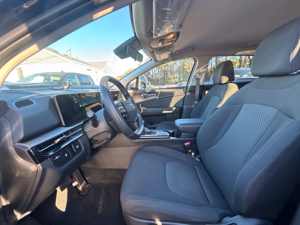 Certified 2026 Kia Sportage LX FWD image 12