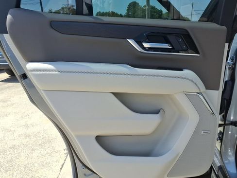 New 2026 GMC Yukon Denali w/ Advanced Technology Package AWD/4WD image 17