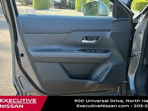 Used 2025 Nissan Kicks SV w/ SV Premium Package image 9