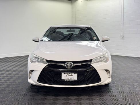 Used 2016 Toyota Camry LE image 5