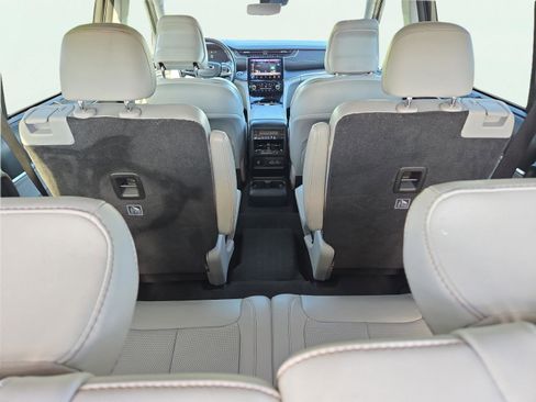 Certified 2021 Jeep Grand Cherokee L Overland w/ Advanced Protech Group III image 11