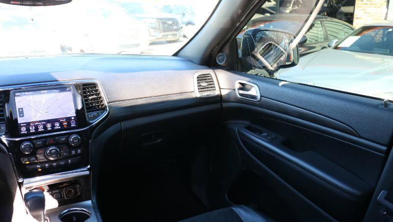 Used 2019 Jeep Grand Cherokee Altitude AWD/4WD image 24