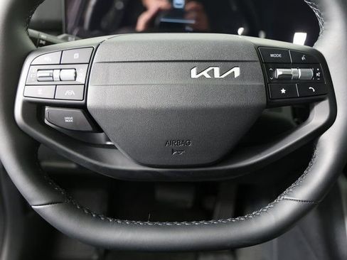 New 2026 Kia Sportage LX FWD image 12