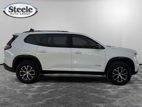 Used 2024 GMC Acadia AT4 w/ Luxury Package image 6