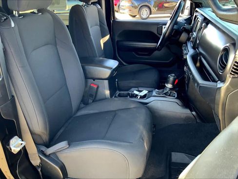 Used 2020 Jeep Wrangler Sport image 12