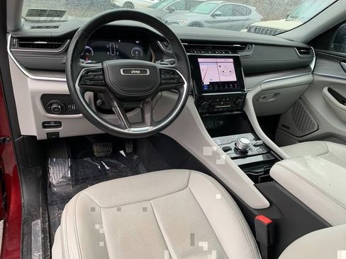 Used 2022 Jeep Grand Cherokee Overland AWD/4WD image 17