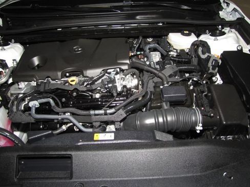 Used 2025 Toyota Camry LE w/ Convenience Package FWD image 22