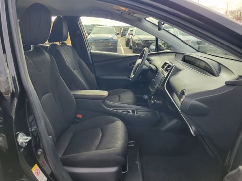 Used 2022 Toyota Prius L Eco image 25