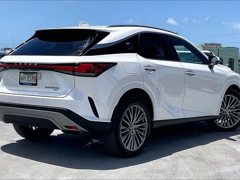 Used 2024 Lexus RX 450h AWD w/ Luxury Package image 22