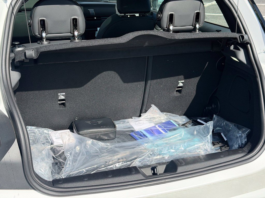 New 2026 MINI Cooper 2-Door Hardtop FWD image 31