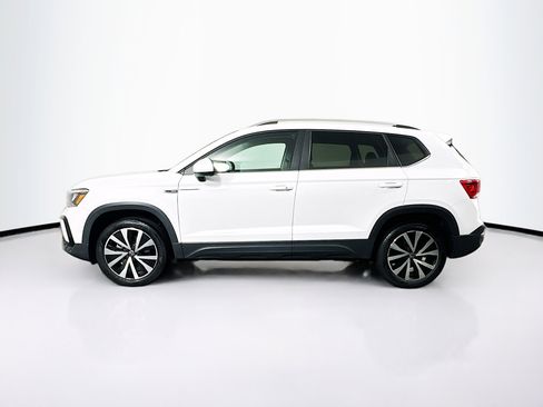 Used 2023 Volkswagen Taos SE image 4