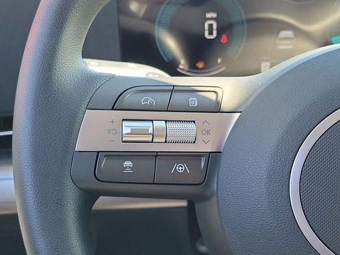 New 2026 Hyundai Kona SE image 5