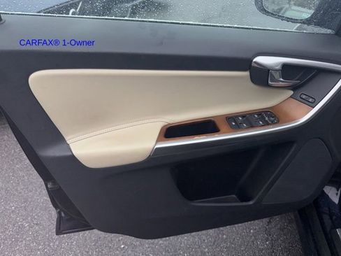 Used 2017 Volvo XC60 T6 Inscription w/ Preferred Option Package image 22