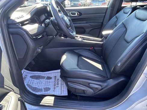 New 2026 Jeep Compass Latitude image 14