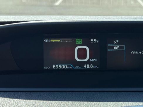 Used 2020 Toyota Prius XLE image 11