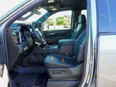 New 2026 GMC Sierra 2500 AT4 w/ AT4 Premium Plus Package AWD/4WD image 13