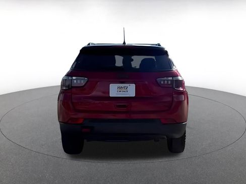Used 2025 Jeep Compass Trailhawk image 18