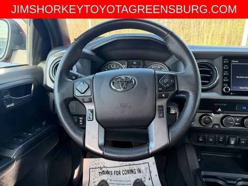Used 2022 Toyota Tacoma TRD Off-Road w/ Technology Package AWD/4WD image 15