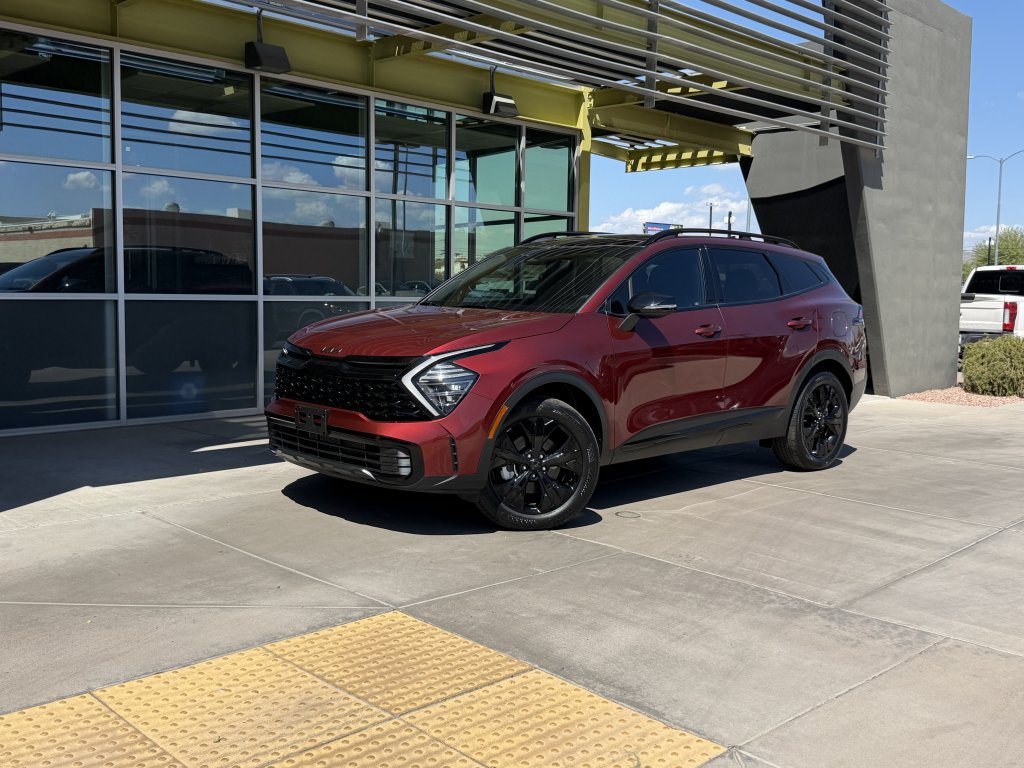 Used 2025 Kia Sportage X-Line w/ Premium Package AWD/4WD image 1