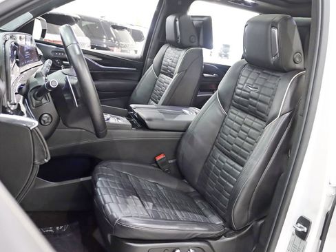 Used 2024 Cadillac Escalade V AWD/4WD image 33