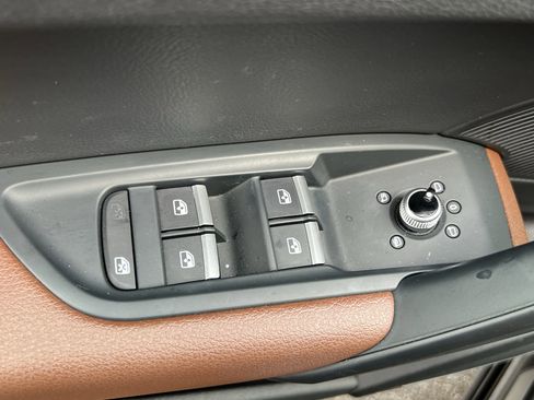 Used 2018 Audi Q5 2.0T Premium Plus w/ Premium Plus Package image 15