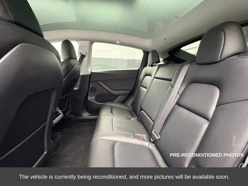 Used 2021 Tesla Model Y Long Range image 12