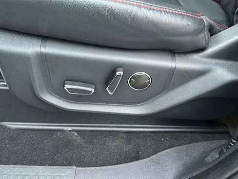 Used 2024 Ford Expedition Limited image 27