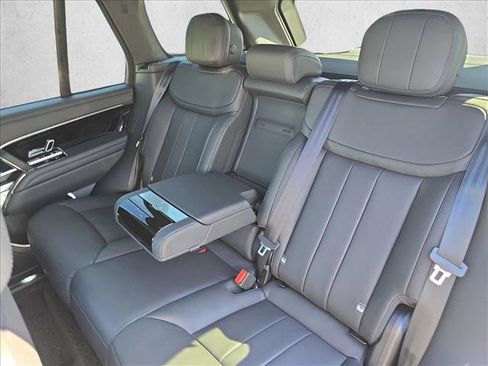 New 2025 Land Rover Range Rover SE image 12