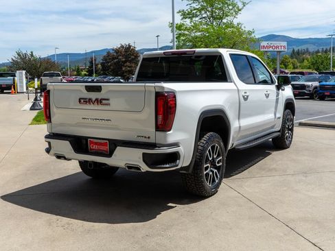 Used 2025 GMC Sierra 1500 AT4 w/ AT4 Premium Package AWD/4WD image 7