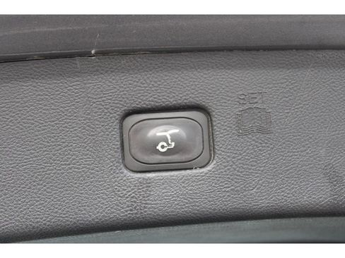 Used 2023 Ford Edge Titanium image 10