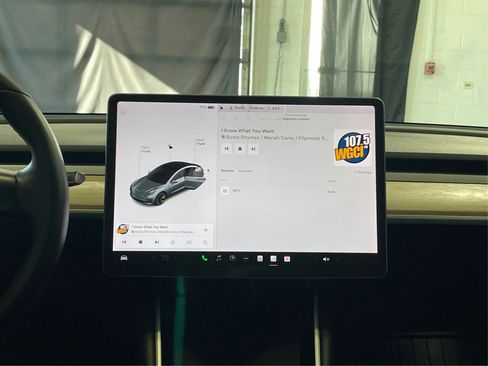 Used 2019 Tesla Model 3 Long Range image 17