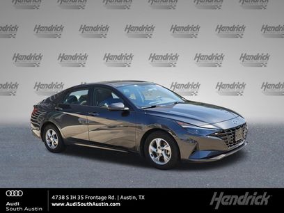 Used 2023 Hyundai Elantra SE