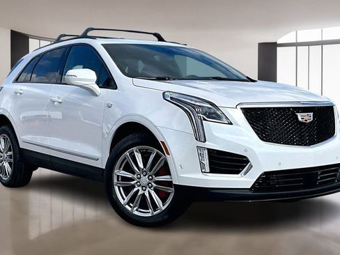 New 2026 Cadillac XT5 Sportv image 2