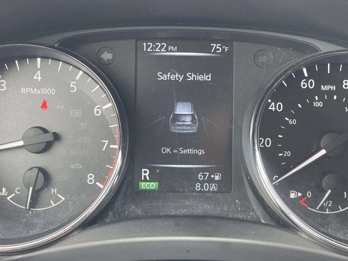 Used 2017 Nissan Rogue SV FWD image 23