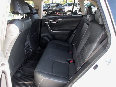 Used 2023 Toyota RAV4 XLE Premium image 34