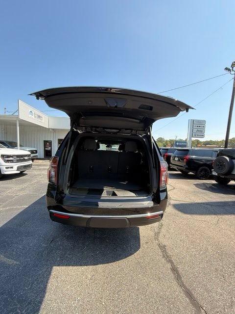 Used 2024 Chevrolet Tahoe LT w/ Luxury Package RWD image 6
