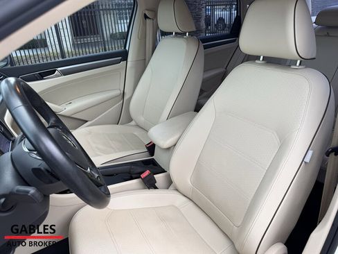 Used 2017 Volkswagen Passat 1.8T R-Line image 19