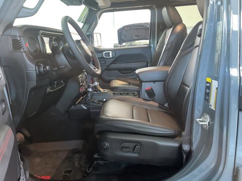 Used 2024 Jeep Wrangler Unlimited Rubicon image 7