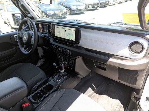 Used 2024 Jeep Wrangler Sport AWD/4WD image 31