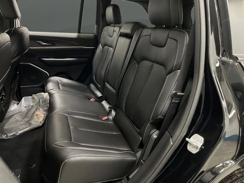 New 2025 Jeep Grand Cherokee Limited w/ Trailer Tow Package image 30