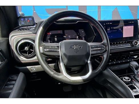 Used 2024 Chevrolet Colorado Z71 w/ Z71 Convenience Package 2 AWD/4WD image 5