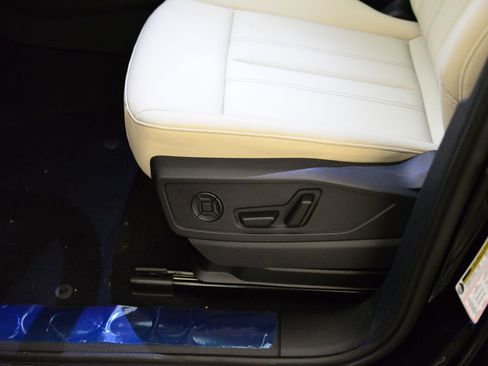 New 2025 Audi Q5 Premium Plus image 23