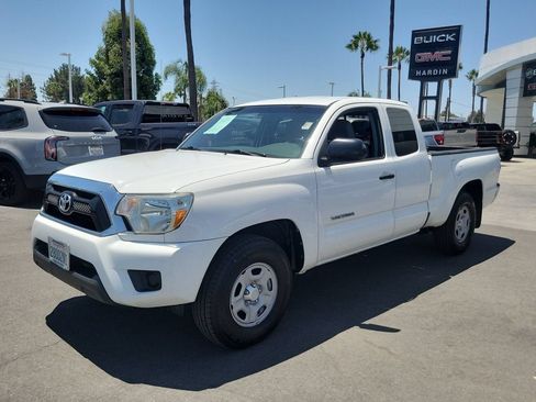 Used 2014 Toyota Tacoma 2WD Access Cab w/ SR5 Package image 2