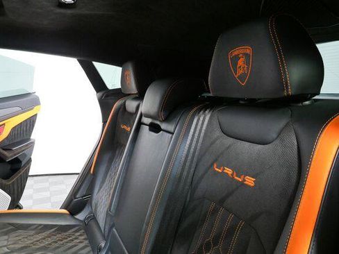 Used 2024 Lamborghini Urus S AWD/4WD image 35
