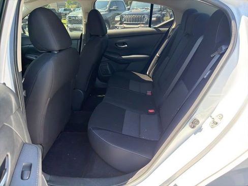 Used 2021 Nissan Sentra SV FWD image 15